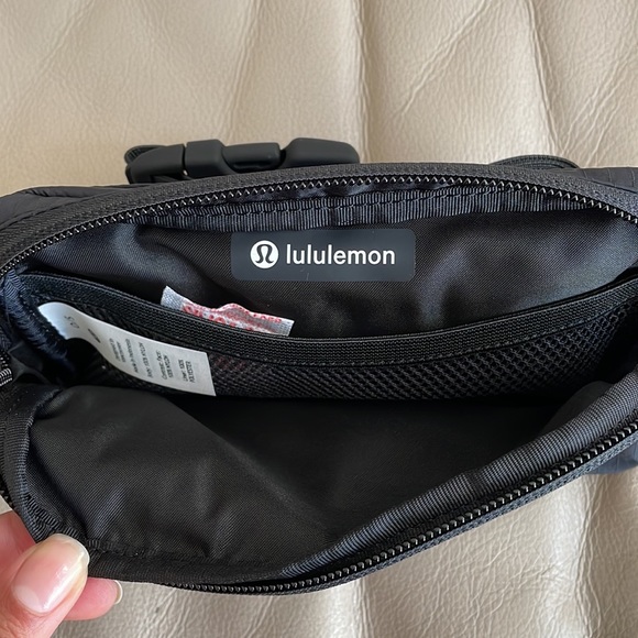 Black_NWT_Mini Everywhere Belt Bag *Last one* - Picture 5 of 6